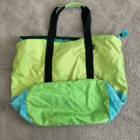 LL Bean Nylon tote with zipper - Picture 1 of 12